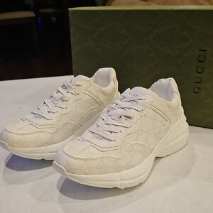Gucci Women's Off-White Sneakers